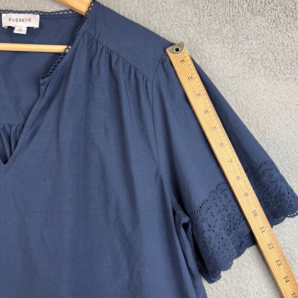 Evereve Navy Blue Eyelet Embroidered V-Neck Cotton Blouse XL - Picture 6 of 9
